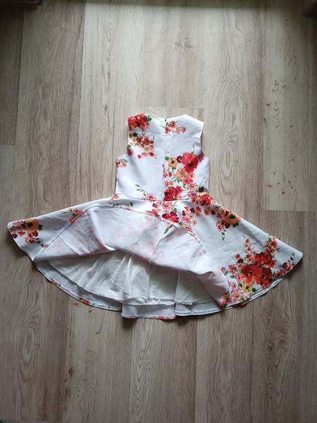 Slávnostné šatky, 122