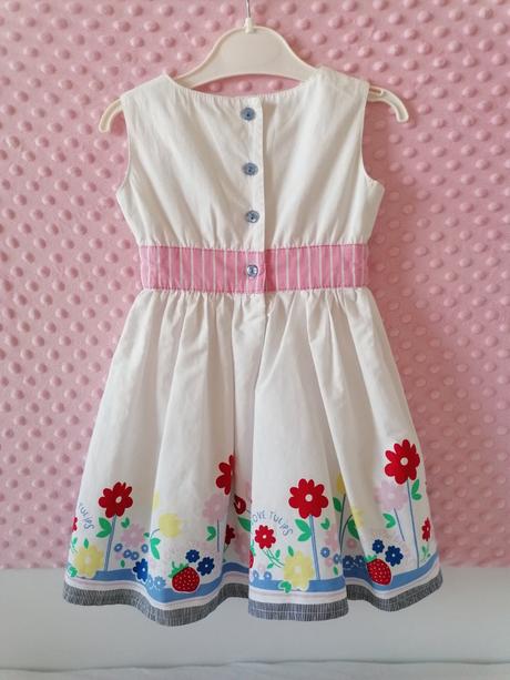 Saty s kvetmi a spodnickou, early days,86