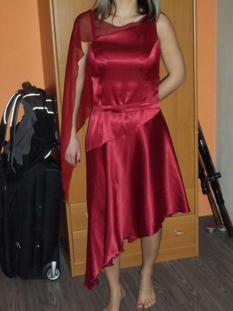 Krátké společenské šaty, 36