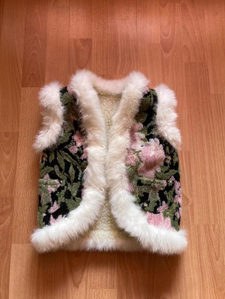 Kozusinova vesta, 122