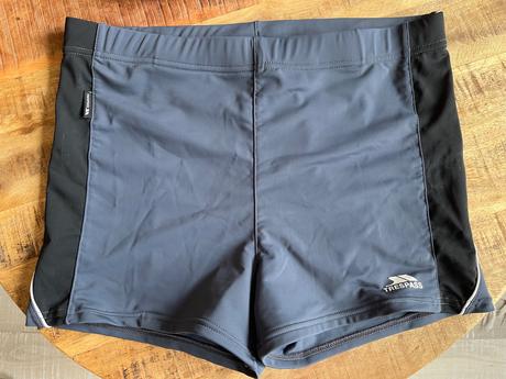 Pár krát oblečené panske plavky trespass, vel.m, m