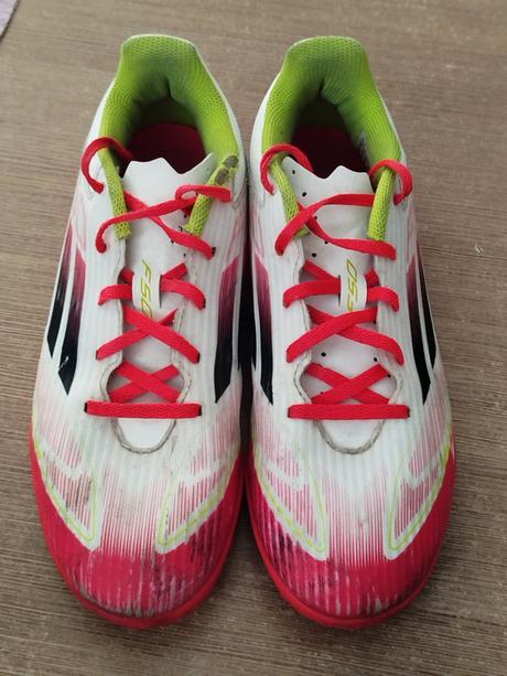 Tenisky turfy, adidas,40