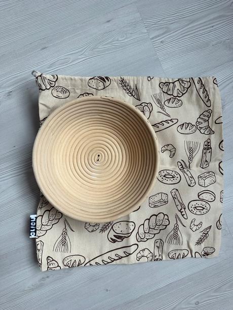 Ošatka a vrecko na chlieb, 