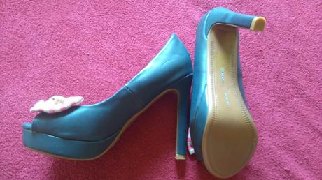 Lodičky s otvorenou špičkou, 38