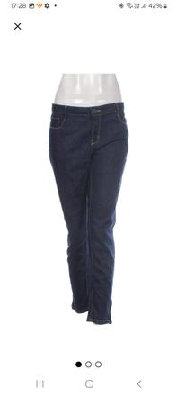 Rifle leara woman, 42