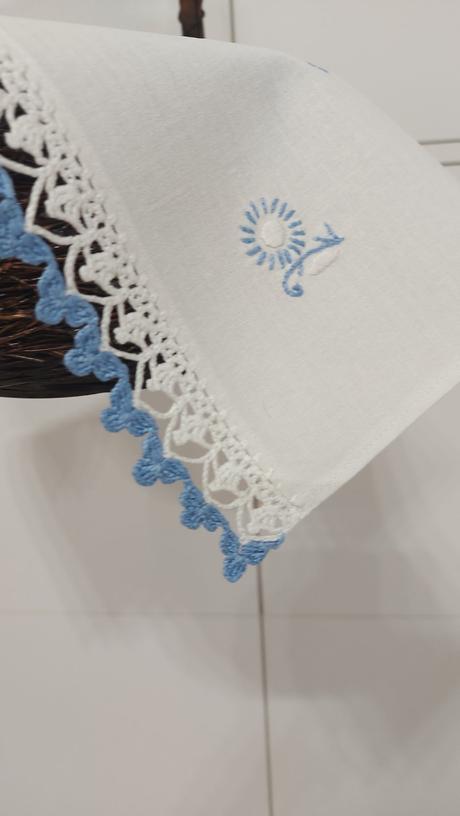 Veľkonočná dekorácia s vyšívaným obrúskom 3, 