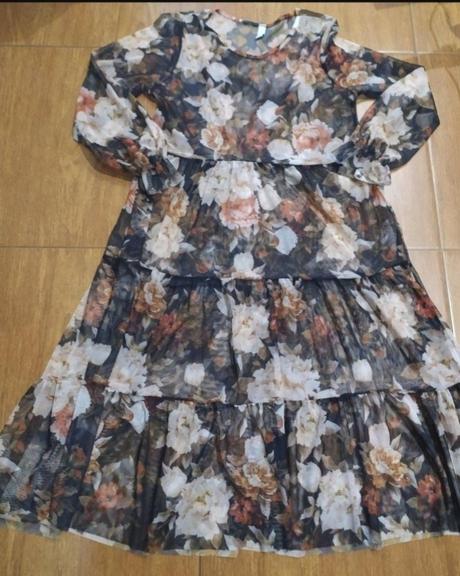 Kvetovane šaty, 