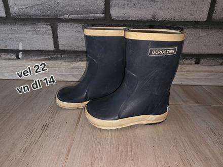 Gumaky, bergstein,22