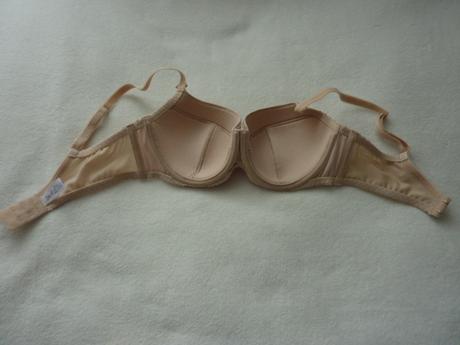 Podprsenka a nohavičky, 75c