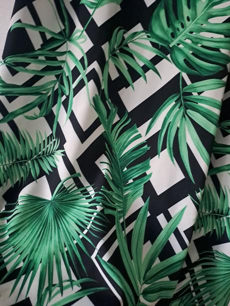 Spoločenské šaty, 50