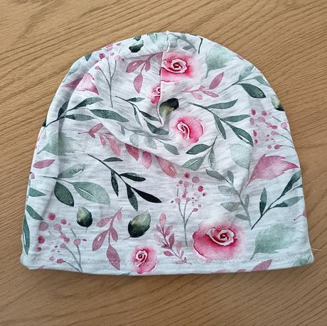 Kvietkovaná čiapočka, 104