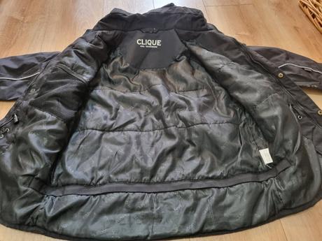 Zimna bunda clique, 134