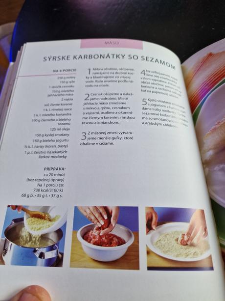 Kniha recepty z rýchlej kuchyne. 253 strán.,