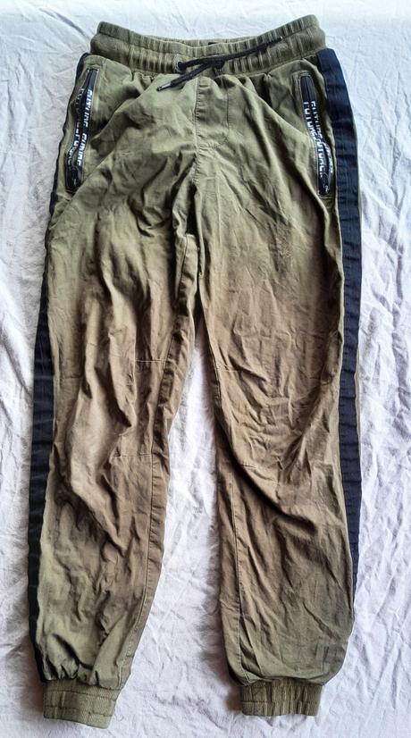 Zateplené nohavice, chapter young,146