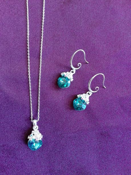 Set - náhrdelník s náušnicami,