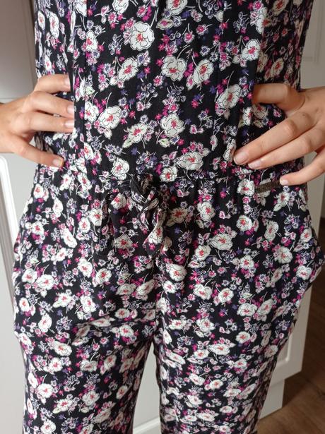 Krasny letny overal super stav 10-11 rokov, 146