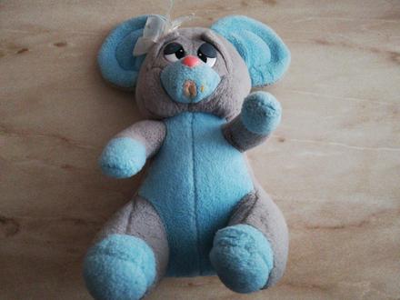 Plyšový myšiak, 