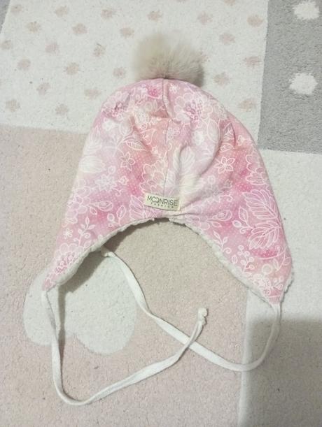 Čiapka moonrise, 110