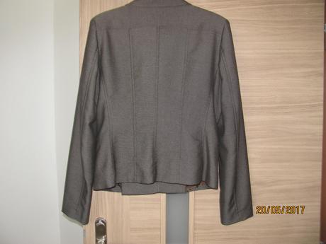 Nohavicový kostým, 38