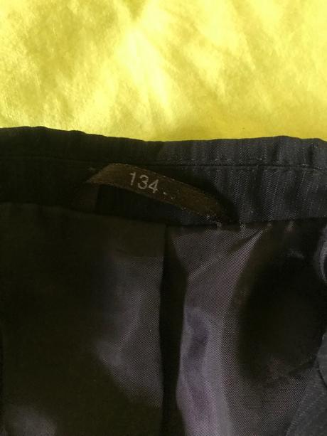 Chlapčenský oblek, 134