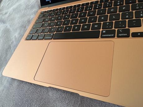 Macbook m1 2020 gold sk, apple