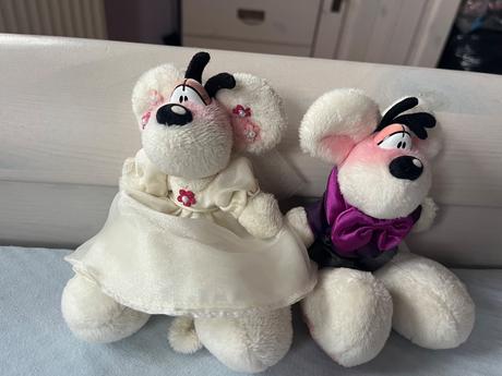 Svadobny podnos a plysaky, 