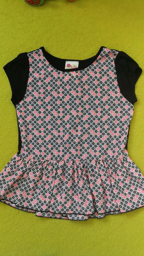 Blúzka s volánom, 122