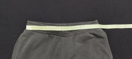 Tepláky top stav ako nové, champion,134