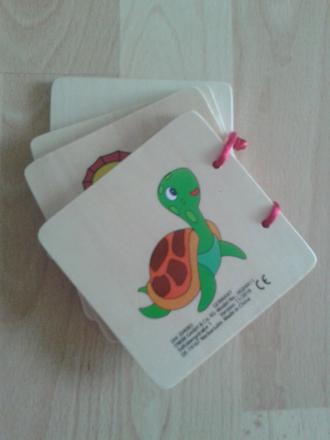 Drevená knižočka,