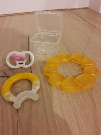 Hrýzatka na prvé zúbky,