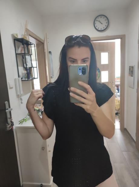 Dlhšie dierkované tričko, s