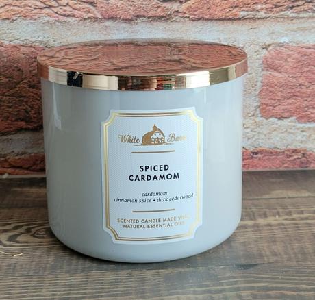 Bath & body works spiced cardamom - vonná sviečka,