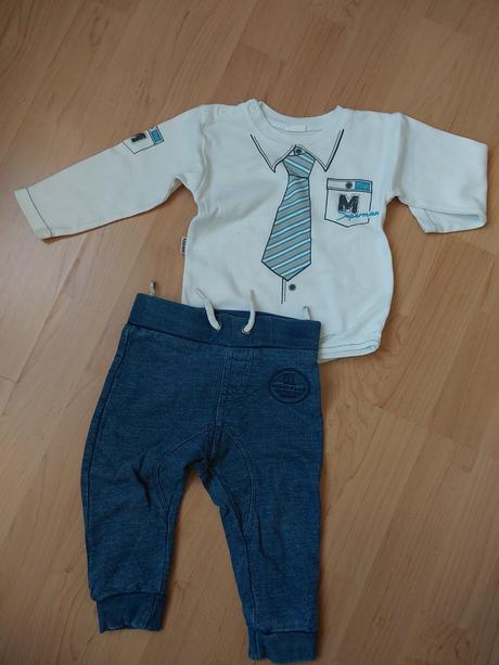 Pudlove nohavice, 74