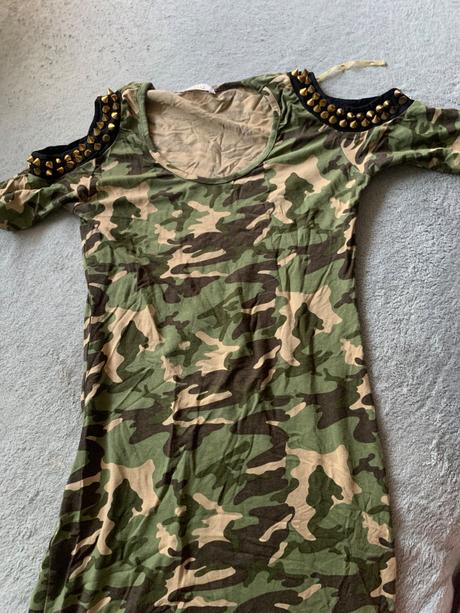 Dievcenske saty, 158