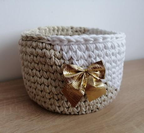 Zlatobiely boxík / košík, 