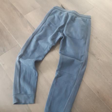 Tmavomodré tepláky, f&f,134