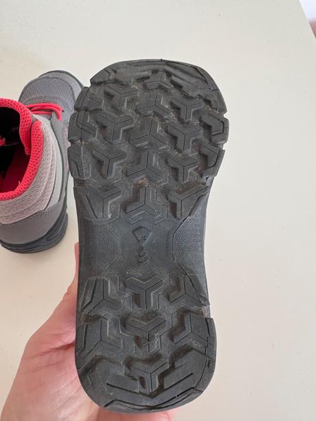 Turistické topanky, 24