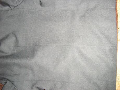 1211. čierne sako gregory, m