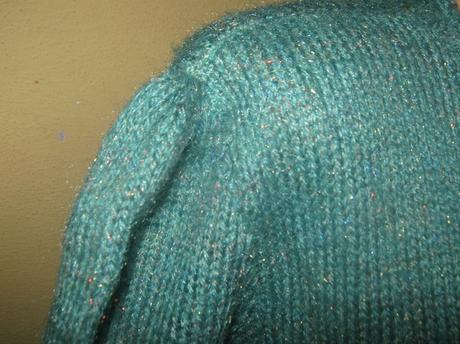 17  zelenotyrkysový pulovrik, l