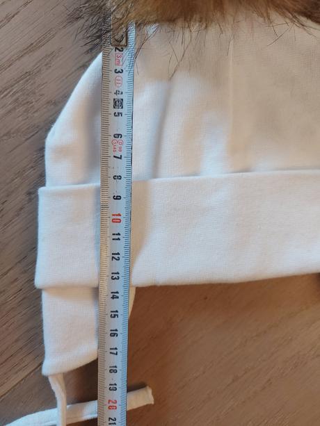 Čiapka s bombrlcom, 68