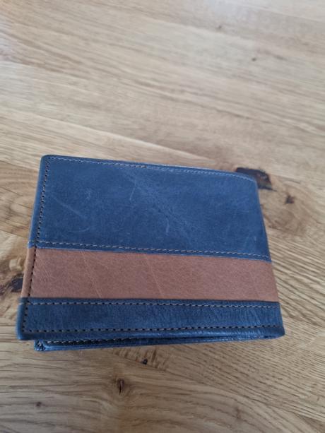 Pánska kožená peňaženka na karty,