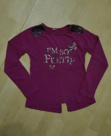 Fialové tričko, 122