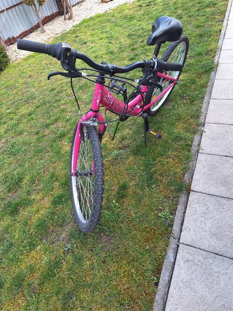 Dievčenský bycikel, 24