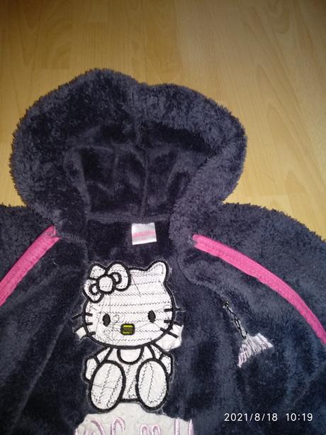 Chlpatá bundička, sanrio,128