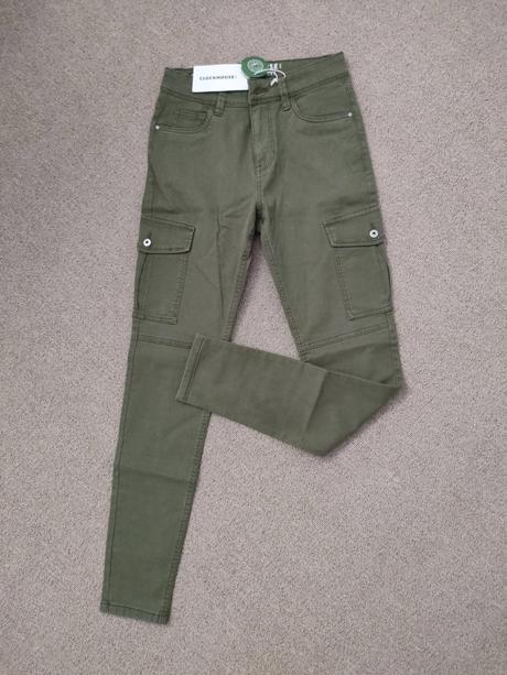 Nové slim rifle s vreckami, clockhouse,xs