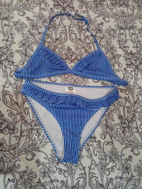 Dievcenske plavky, 134