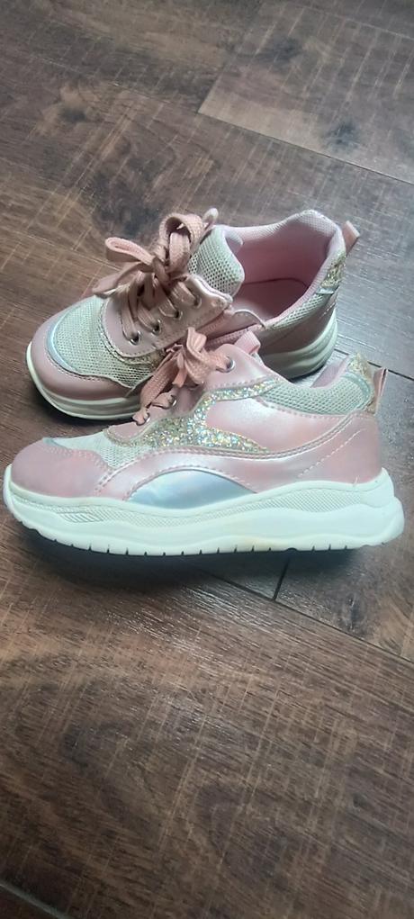 Botasky, graceland,25