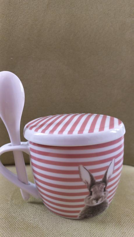 Hrnček s vrchnákom a lyžičkou, 