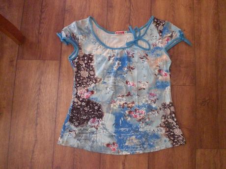 Kvetinove tricko s/m výborný stav, m