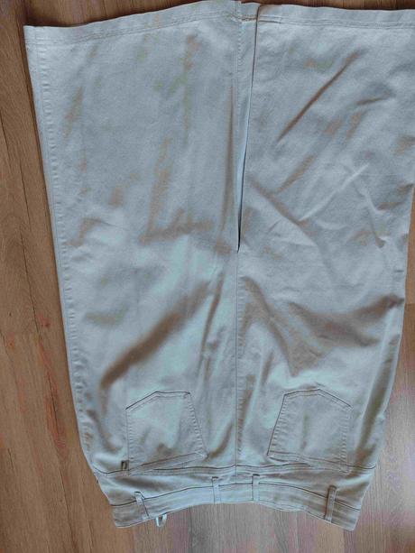 Sukňa béžová, 46